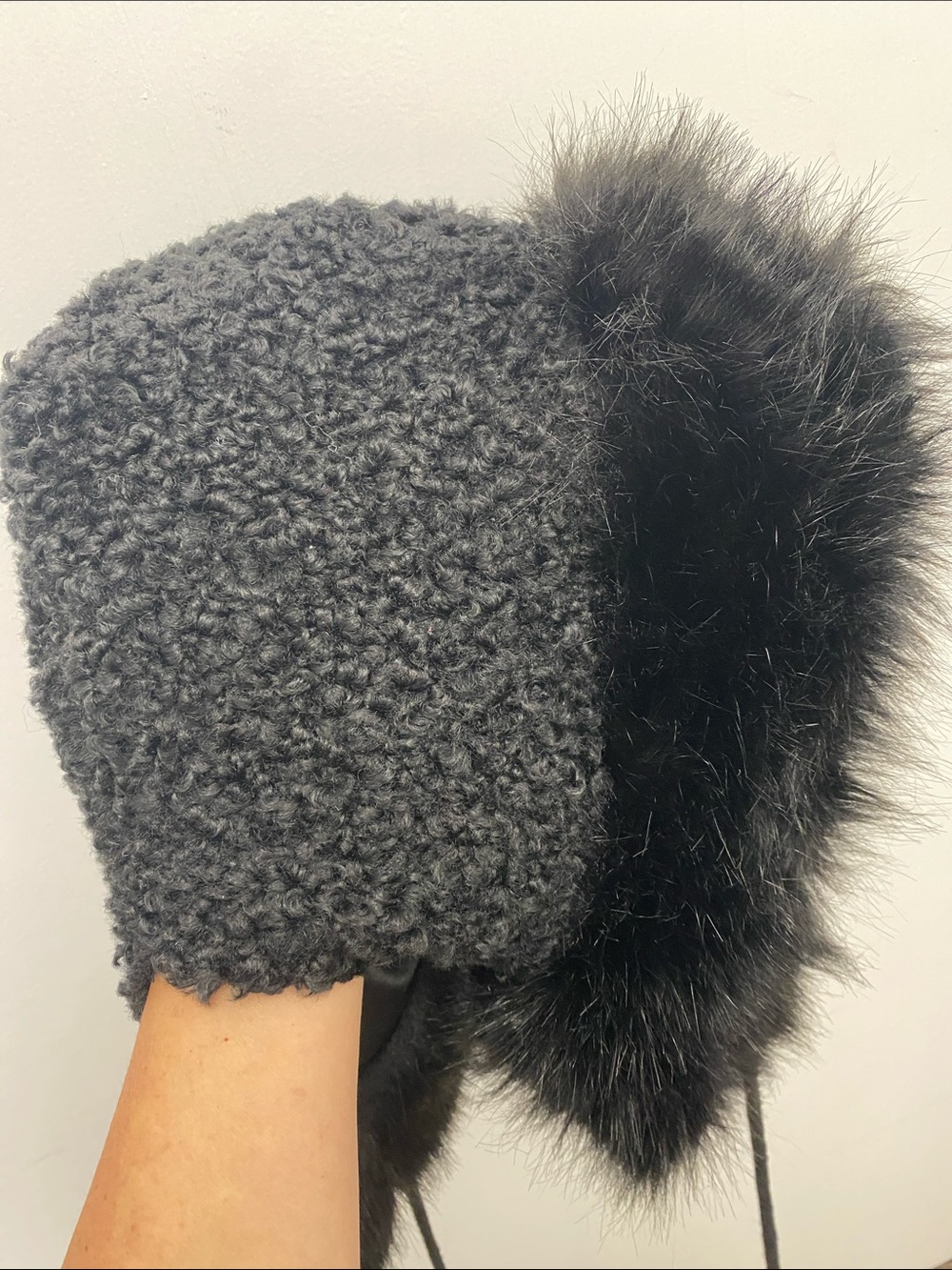 Laundry by Design faux fur trimmed hood with Pom Pom ties One Size trapper hat